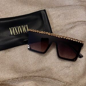 Rhinestone flat top shield sunglasses w/ case